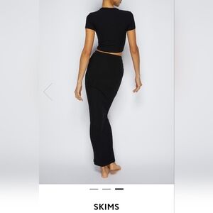 SKIMS Onyx Soft Lounge Skirt Size Small